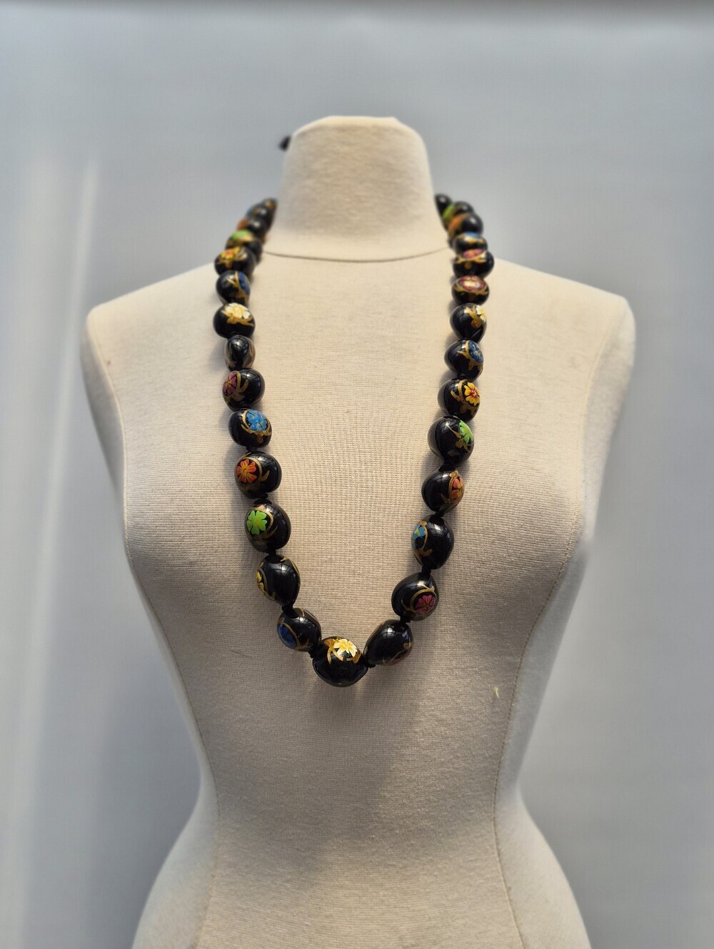 Vintage Kukui Nut Lei Necklace Black Hand Painted Floral Coconut Girl Y2K Surf
